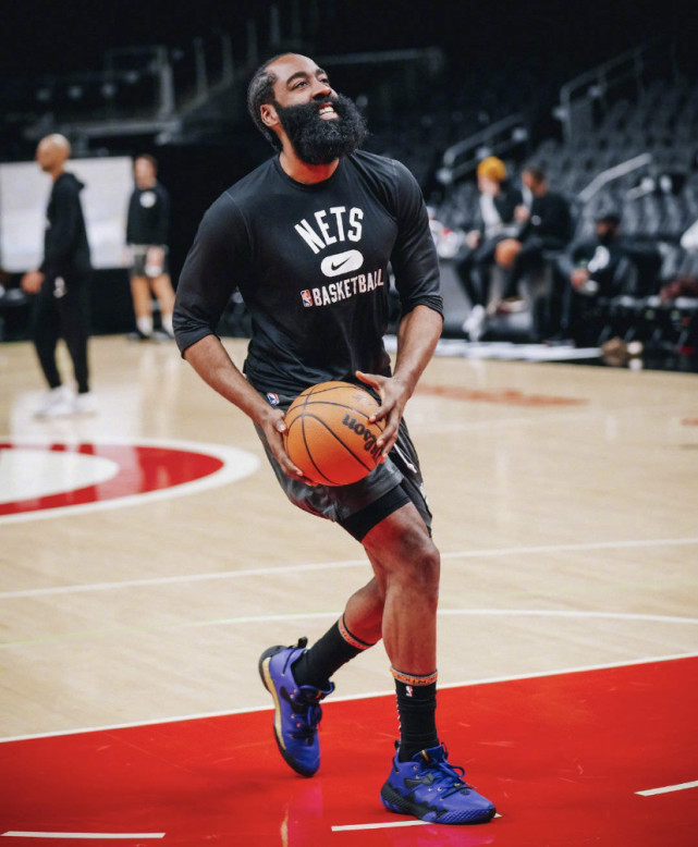 九游游戏盒子下载篮网新秀表现惊艳，全场观众掌声不断，价格现在游戏记者本站.