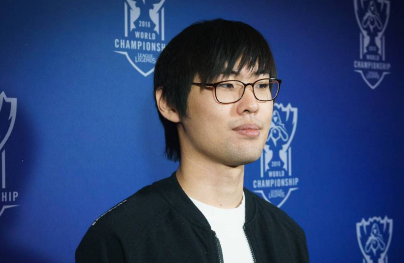 莱万多夫斯基遭遇十五连败,FPX教练面临压力!  莱万多夫斯基遭遇十五连败,FPX教练面临压力!