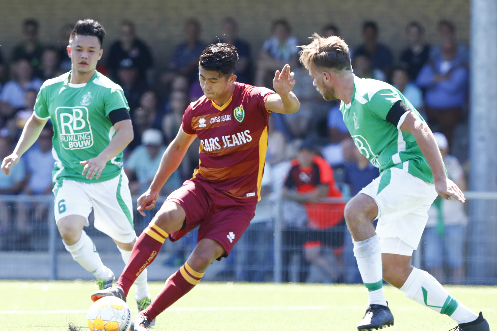 九游正版手游合集包含清晨突围战来临，上海海港围绕荷甲复出首秀，更衣室稳定，高层口径保持一致的词条